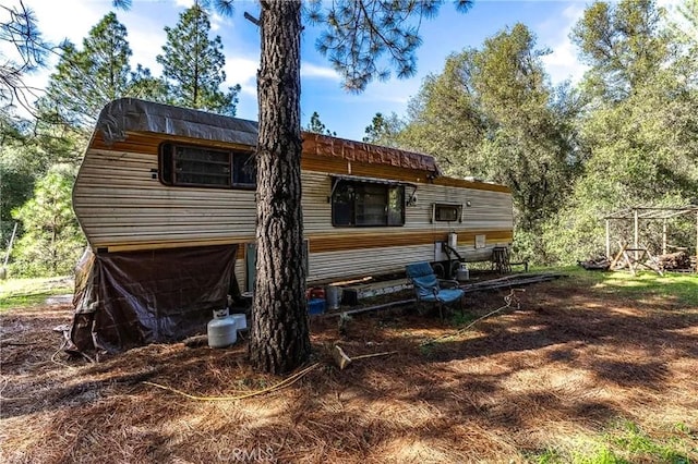 Listing photo 3 for 17748 Red Mule Rd, Fiddletown CA 95629