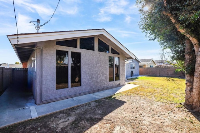 exterior space featuring a yard