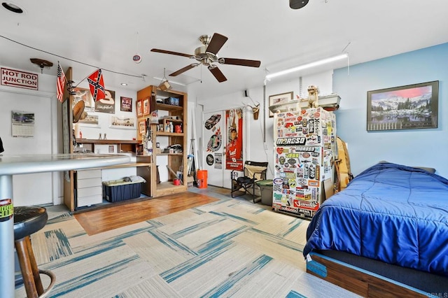 bedroom featuring ceiling fan