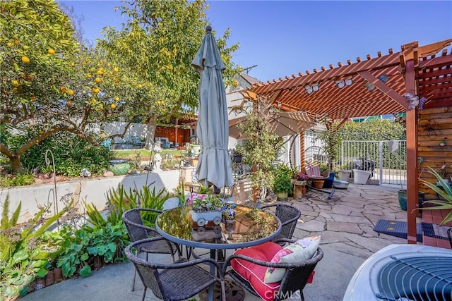 view of patio featuring a pergola