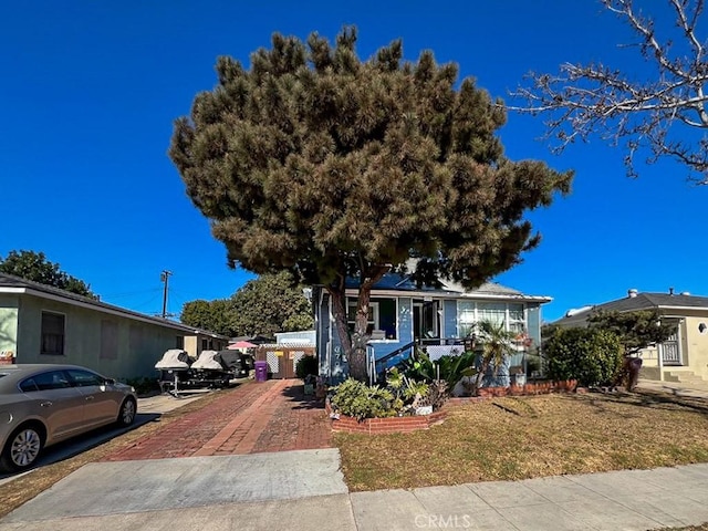 view of front of house