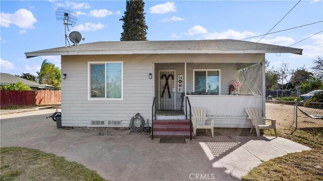 bungalow-style house with covered porch