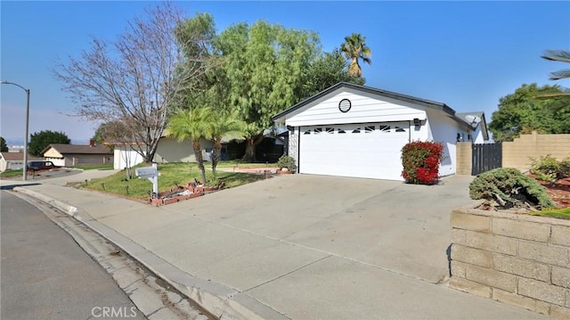 single story home with a front yard