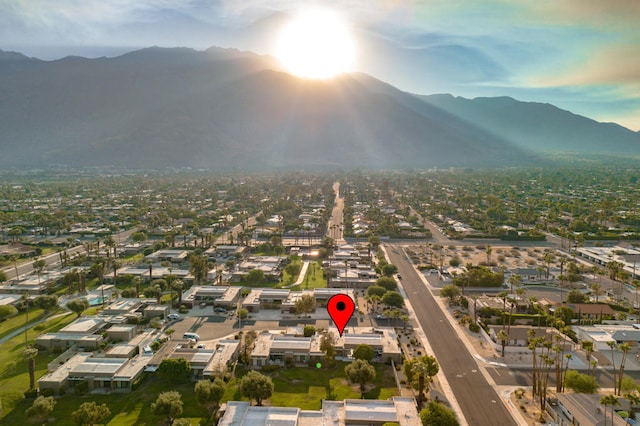 bird's eye view featuring a mountain view