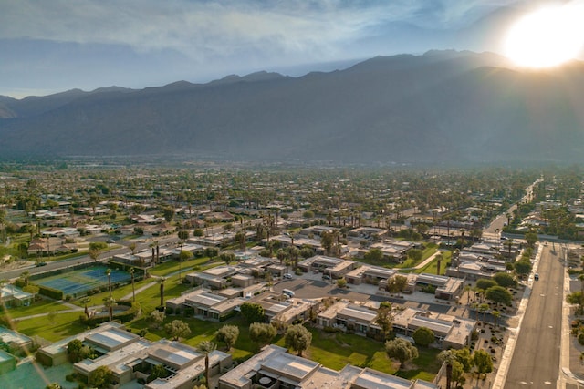 birds eye view of property featuring a mountain view