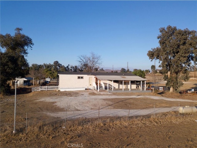 view of front of property