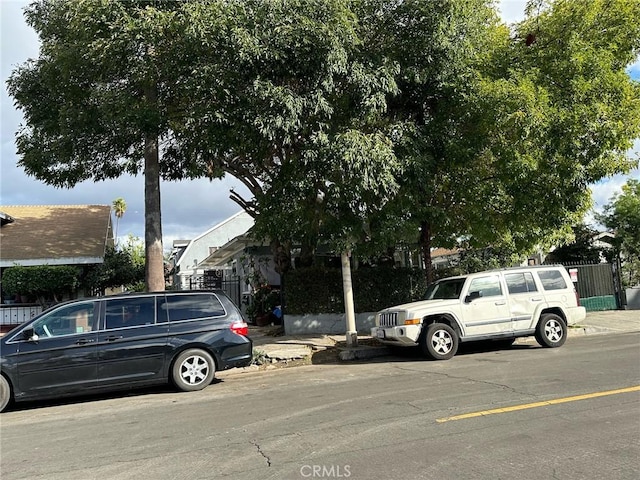 4210 Woodlawn Ave, Los Angeles, CA 90011 - view of car parking