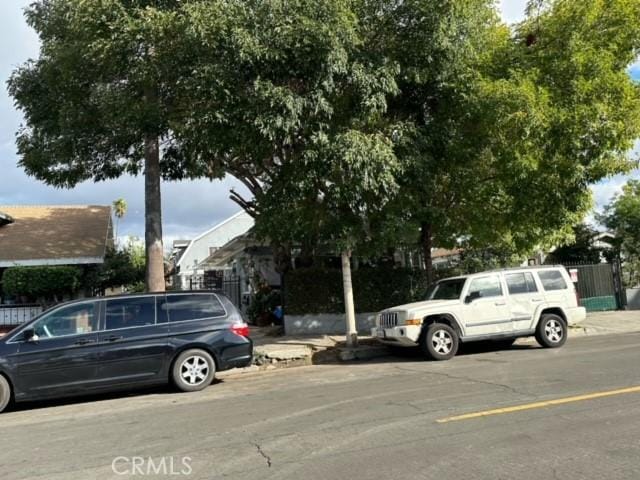 4210 Woodlawn Ave, Los Angeles, CA 90011 - view of car parking