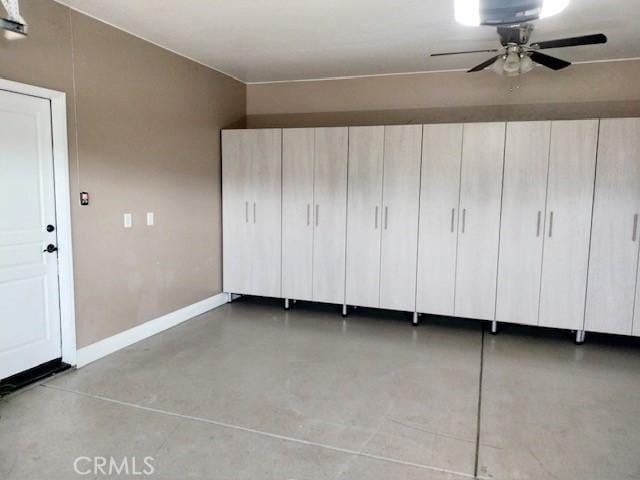 garage featuring ceiling fan