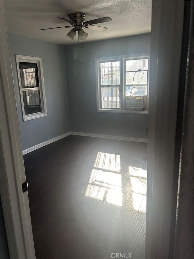 empty room with ceiling fan