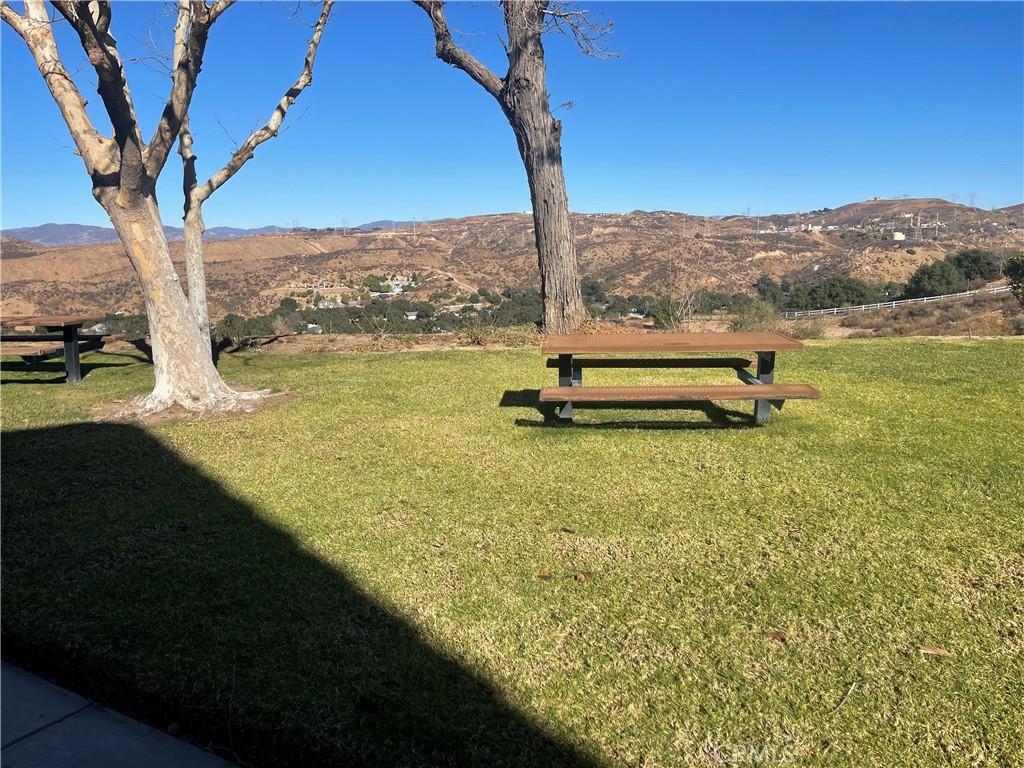 view of yard with a mountain view