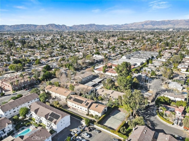 bird's eye view featuring a mountain view