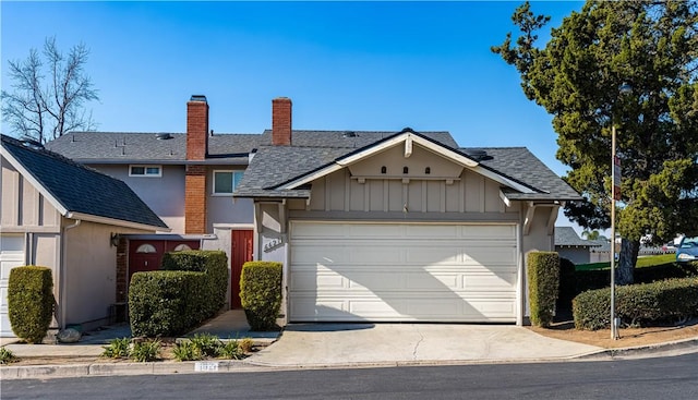 view of front facade with a garage