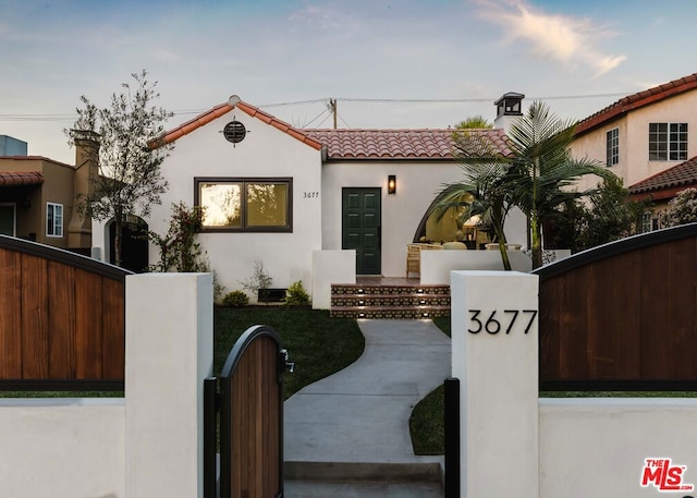 view of mediterranean / spanish-style home