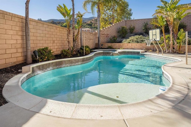 view of pool featuring a mountain view