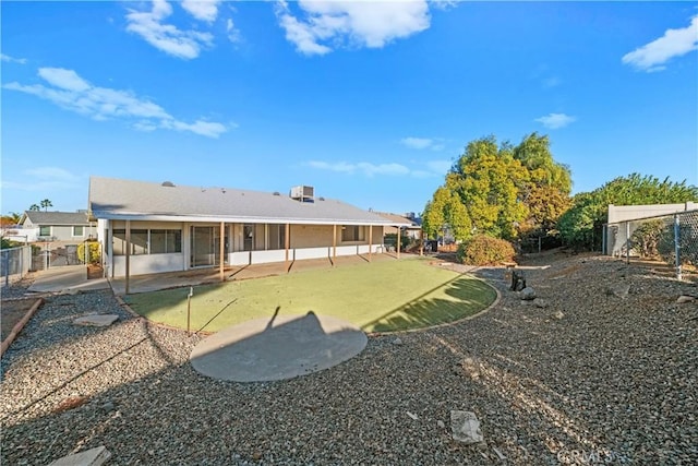 view of yard featuring a patio area