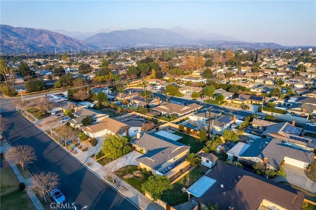 bird's eye view featuring a mountain view