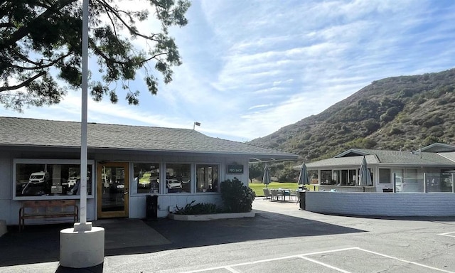 4115 Cyprus Island Ct, Fallbrook, CA 92028 - view of property with a mountain view