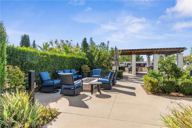 view of patio featuring a fire pit