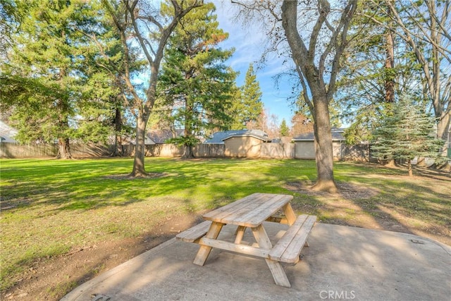 view of yard with a patio