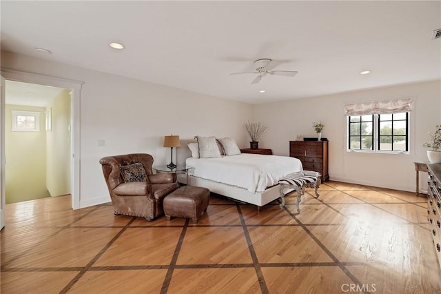 bedroom with ceiling fan