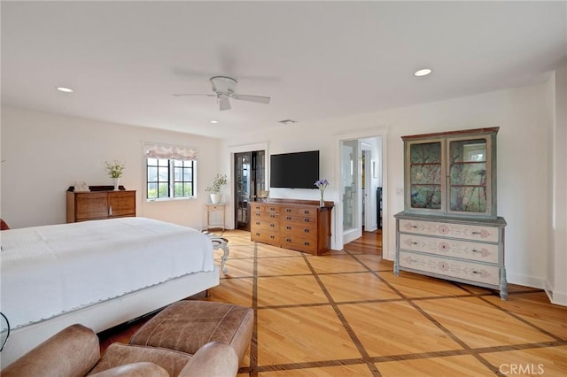 bedroom featuring ceiling fan