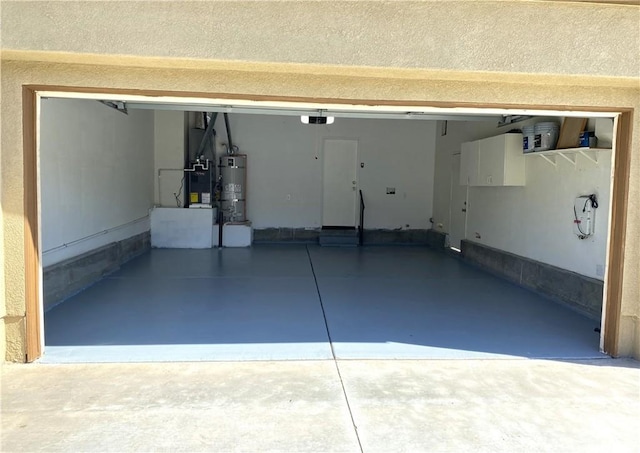 garage featuring water heater