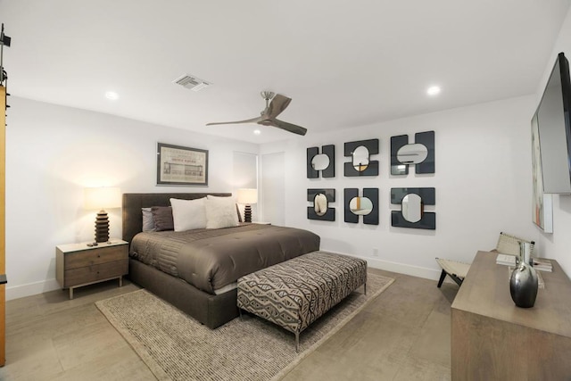 bedroom with ceiling fan