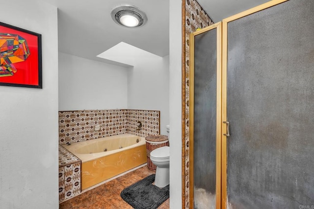 bathroom with toilet and independent shower and bath