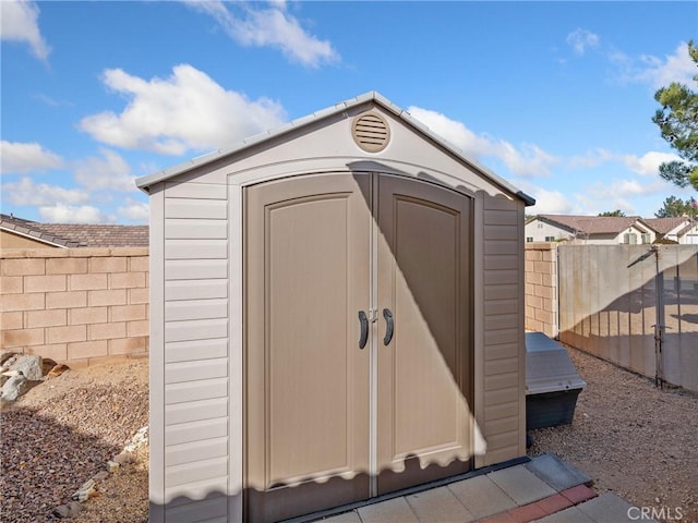 view of outbuilding