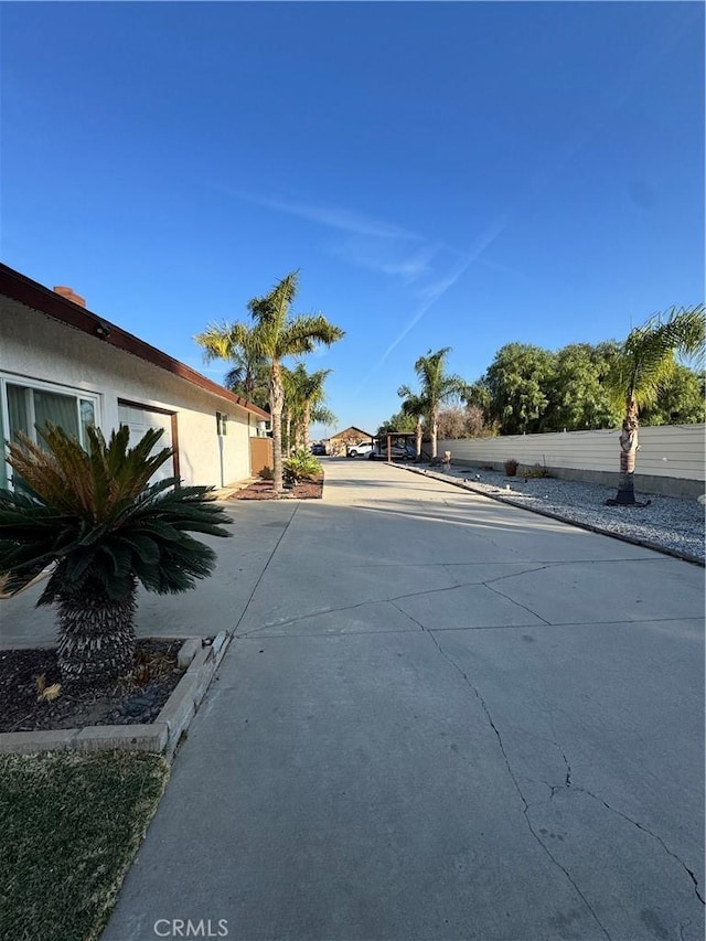 Listing photo 3 for 10881 Oleander Ave, Fontana CA 92337