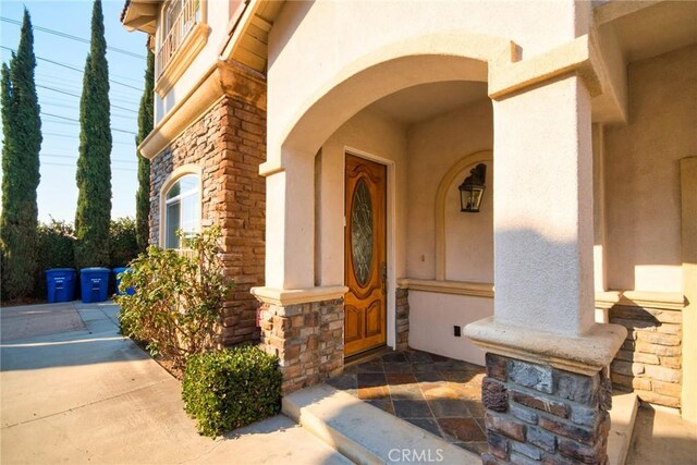 view of property entrance