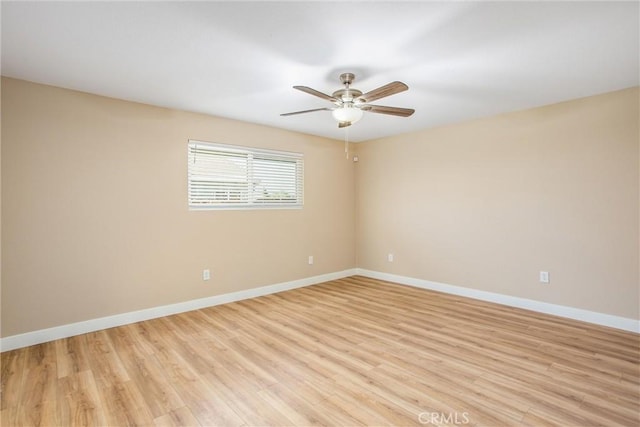 unfurnished room with light hardwood / wood-style floors and ceiling fan