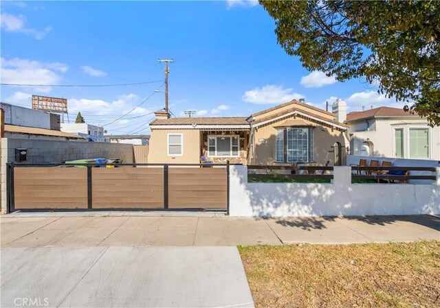 view of front of home