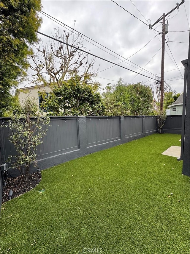 3308 Pacific Ave, Manhattan Beach, CA 90266 - view of yard