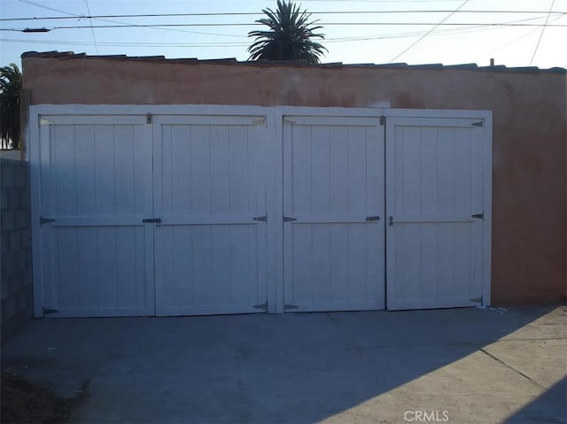 view of outbuilding