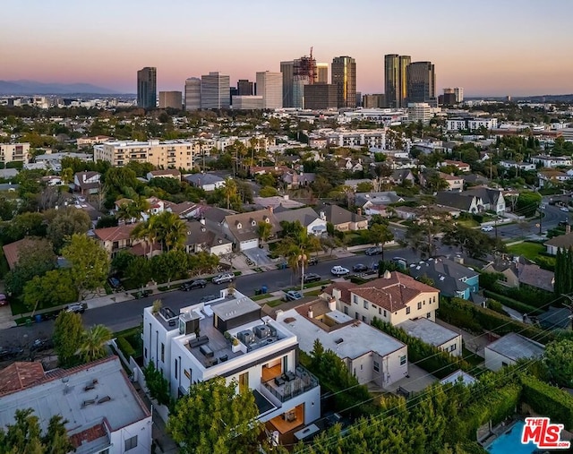 view of aerial view at dusk