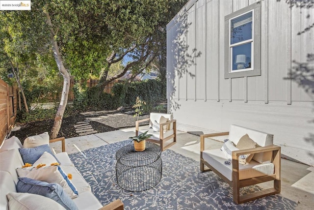 view of patio featuring an outdoor hangout area