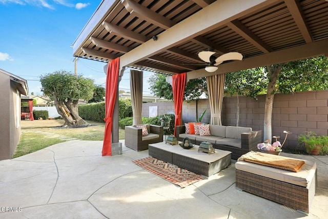 view of patio with an outdoor hangout area and ceiling fan