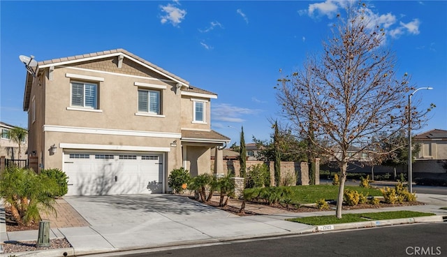 view of front property featuring a garage