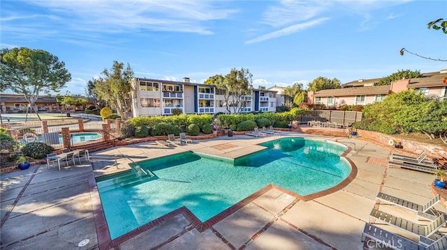 6435 Green Valley Cir Unit 214, Culver City, CA 90230 - community pool with a patio and a residential view