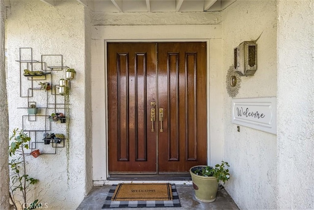 view of property entrance