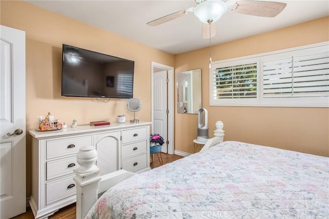 bedroom with ceiling fan