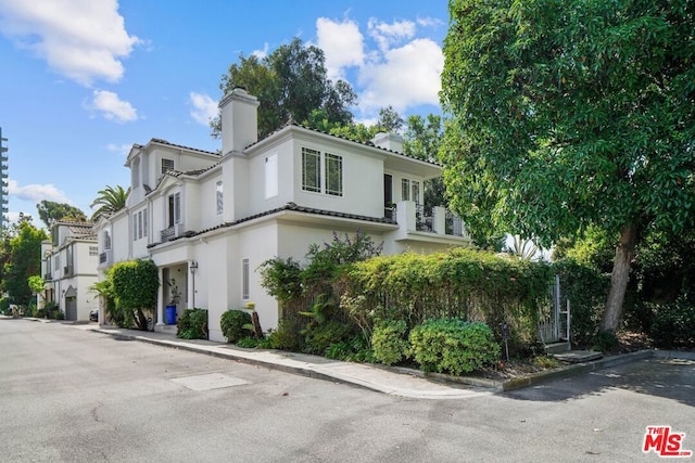 view of front of property