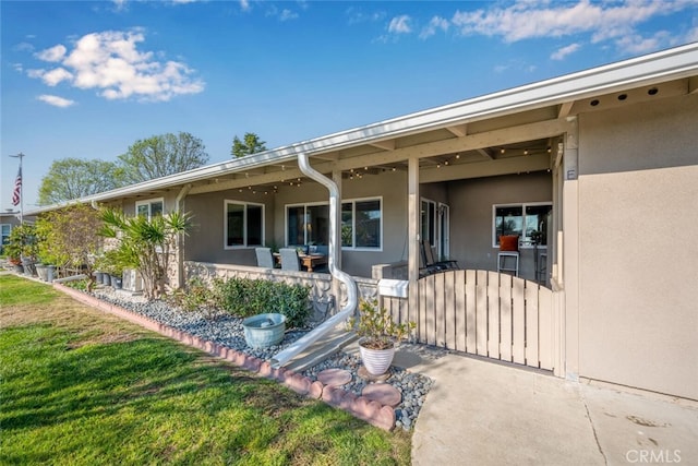 view of front of house with a porch