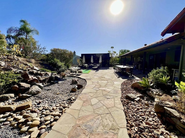 view of yard featuring a patio