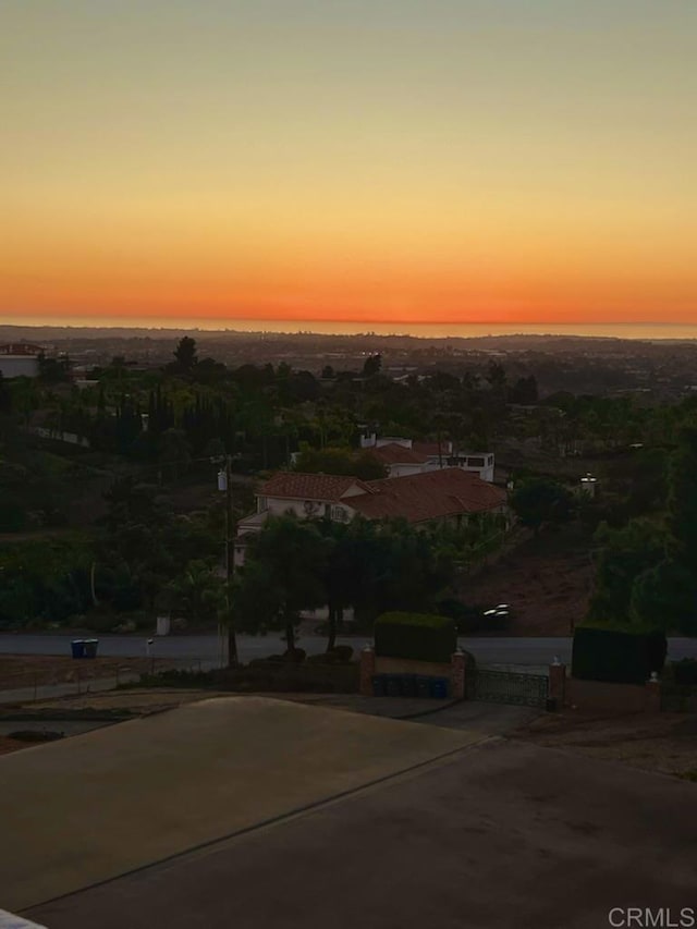 view of aerial view at dusk