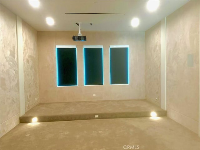 empty room featuring concrete flooring