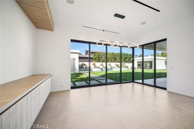 5321 Oak Park Ave, Encino, CA 91316 - photo 15