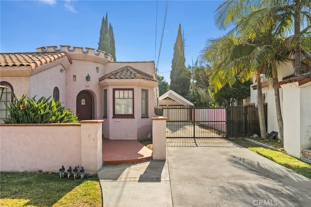 view of front of property